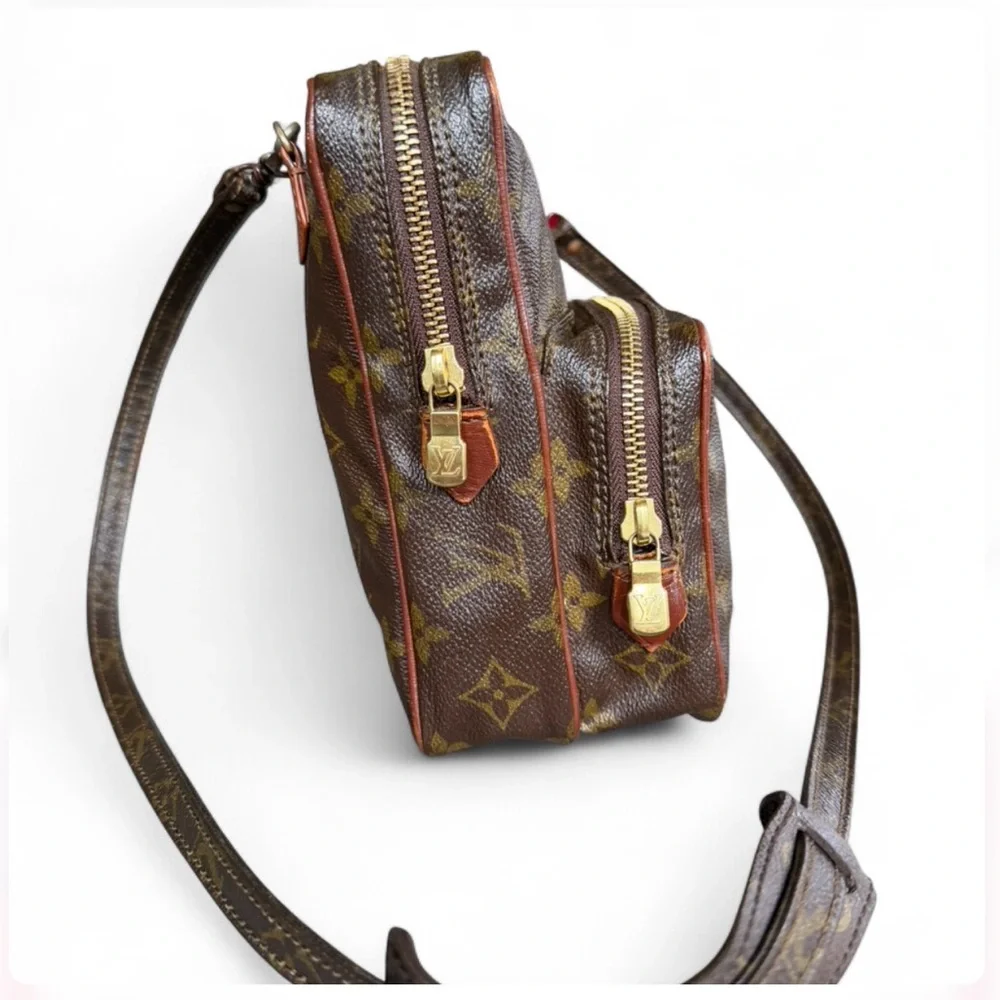 Louis Vuitton Monogram Vintage Amazone Bag